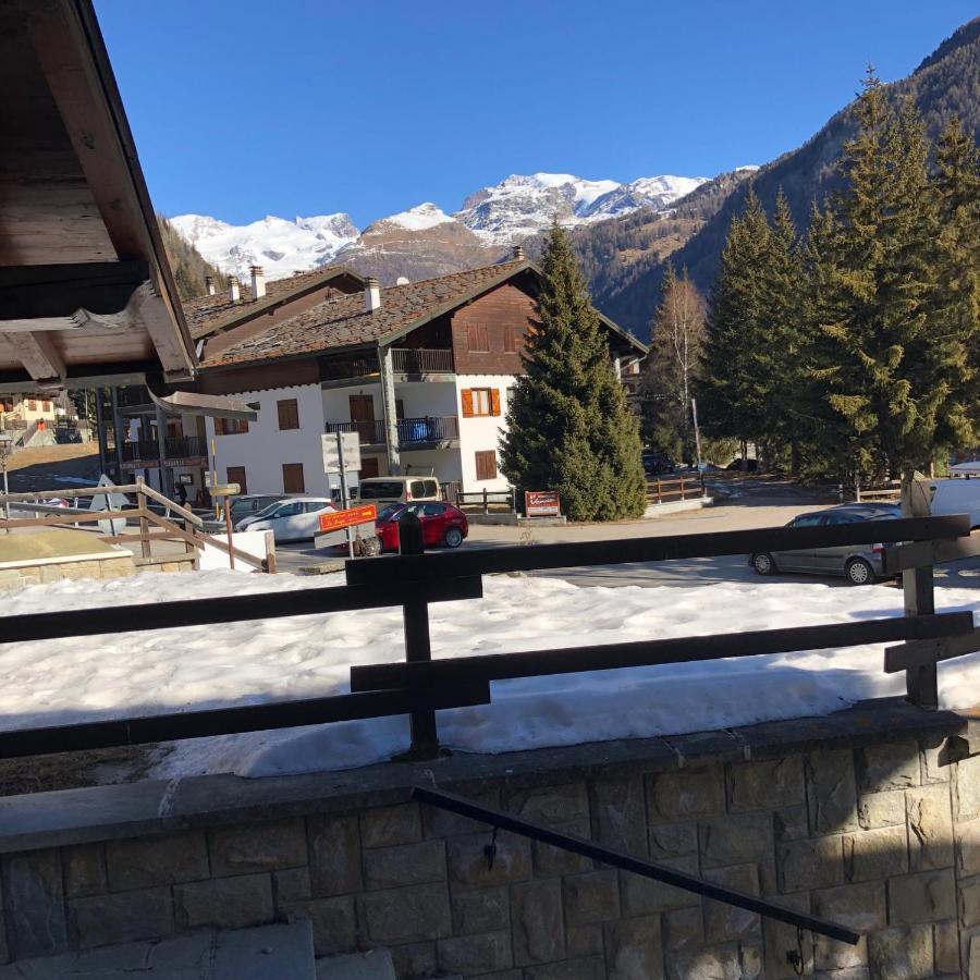 Ampio Monolocale In Centro Champoluc Leilighet Eksteriør bilde